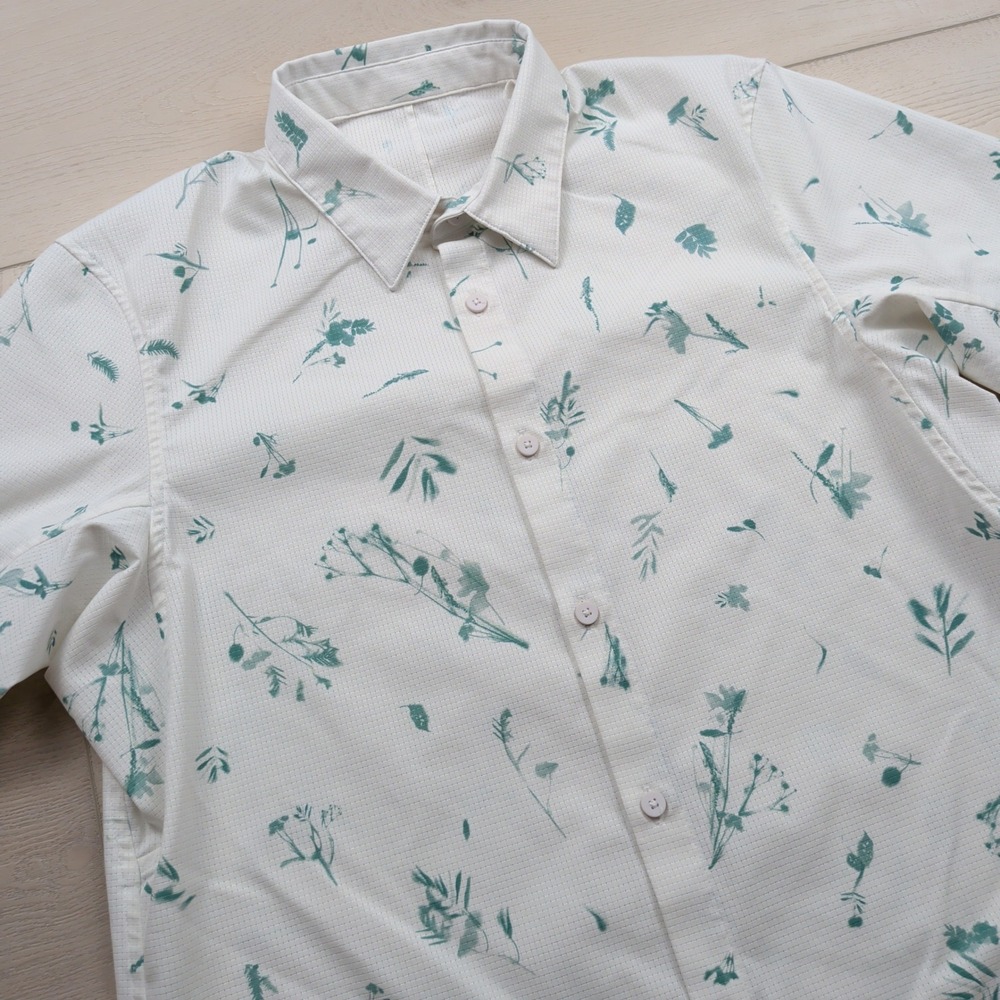 Lululemon Airing Easy Shirt Mens Small Botanical Leaf Ventlight Mesh White Green